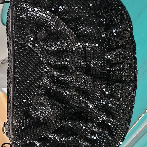 Black sequined clutch - Picture 1 of 7